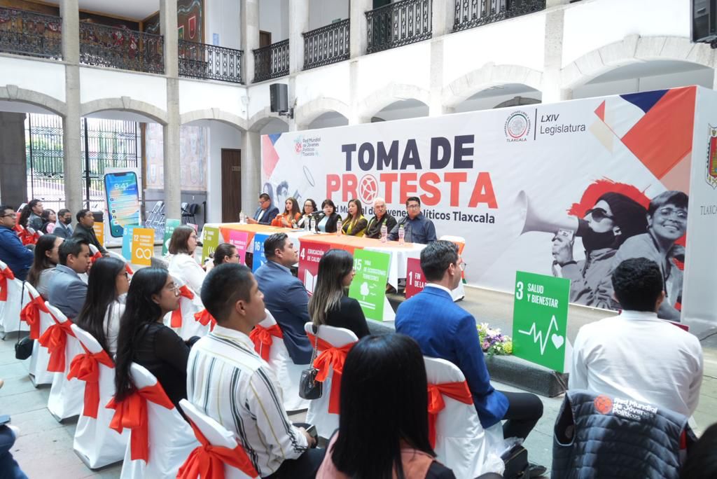 Toma protesta diputada Leticia Martínez a integrantes de la Red Mundial de Jóvenes Políticos Tlaxcala